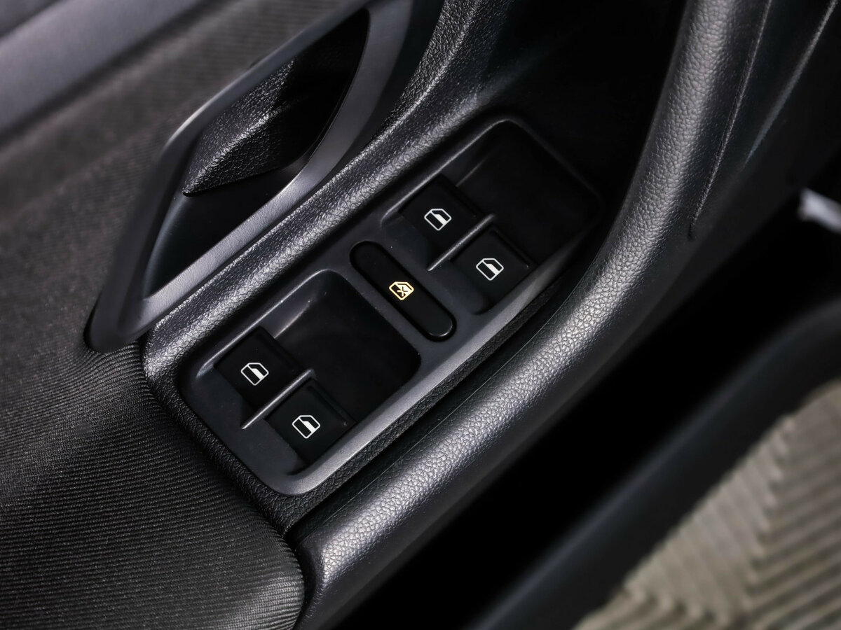 Skoda Fabia II Рестайлинг, 2014 Фото №18