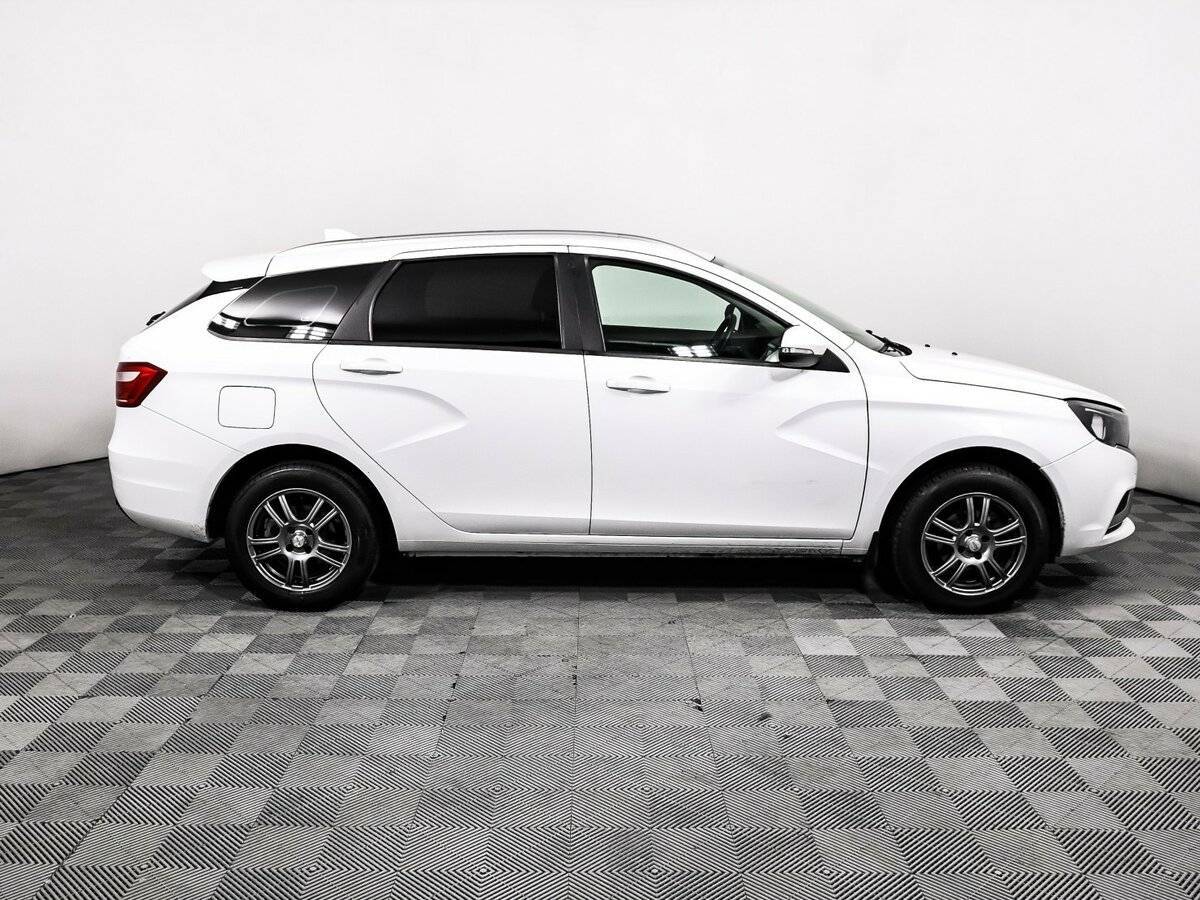 Lada (ВАЗ) Vesta SW, 2020 Фото №4