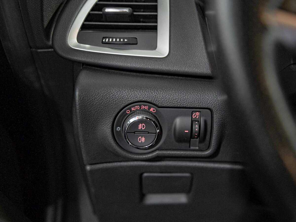 Opel Astra GTC, 2012 Фото №11