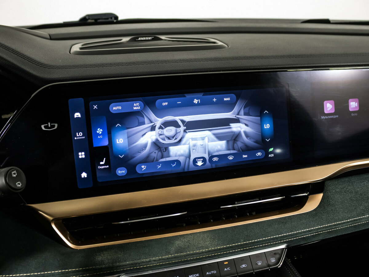 Geely Monjaro I, 2023 Фото №18