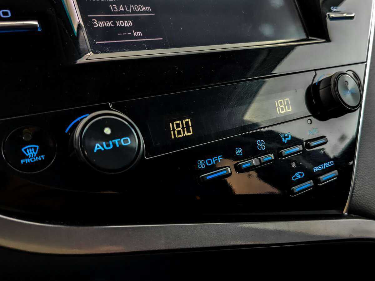 Toyota Camry, 2020 Фото №18