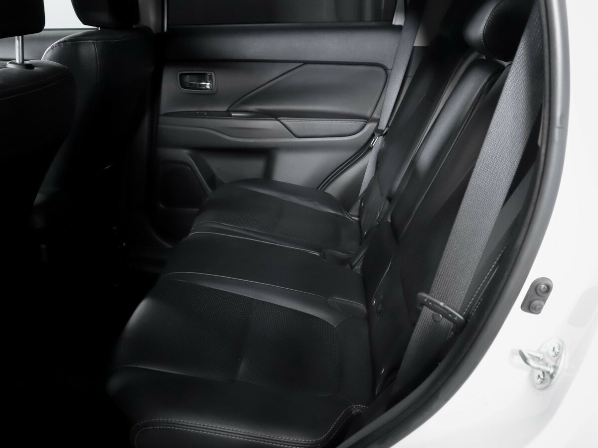 Mitsubishi Outlander III Рестайлинг 3, 2018 Фото №10