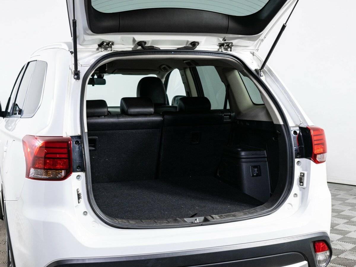 Mitsubishi Outlander, 2018 Фото №9
