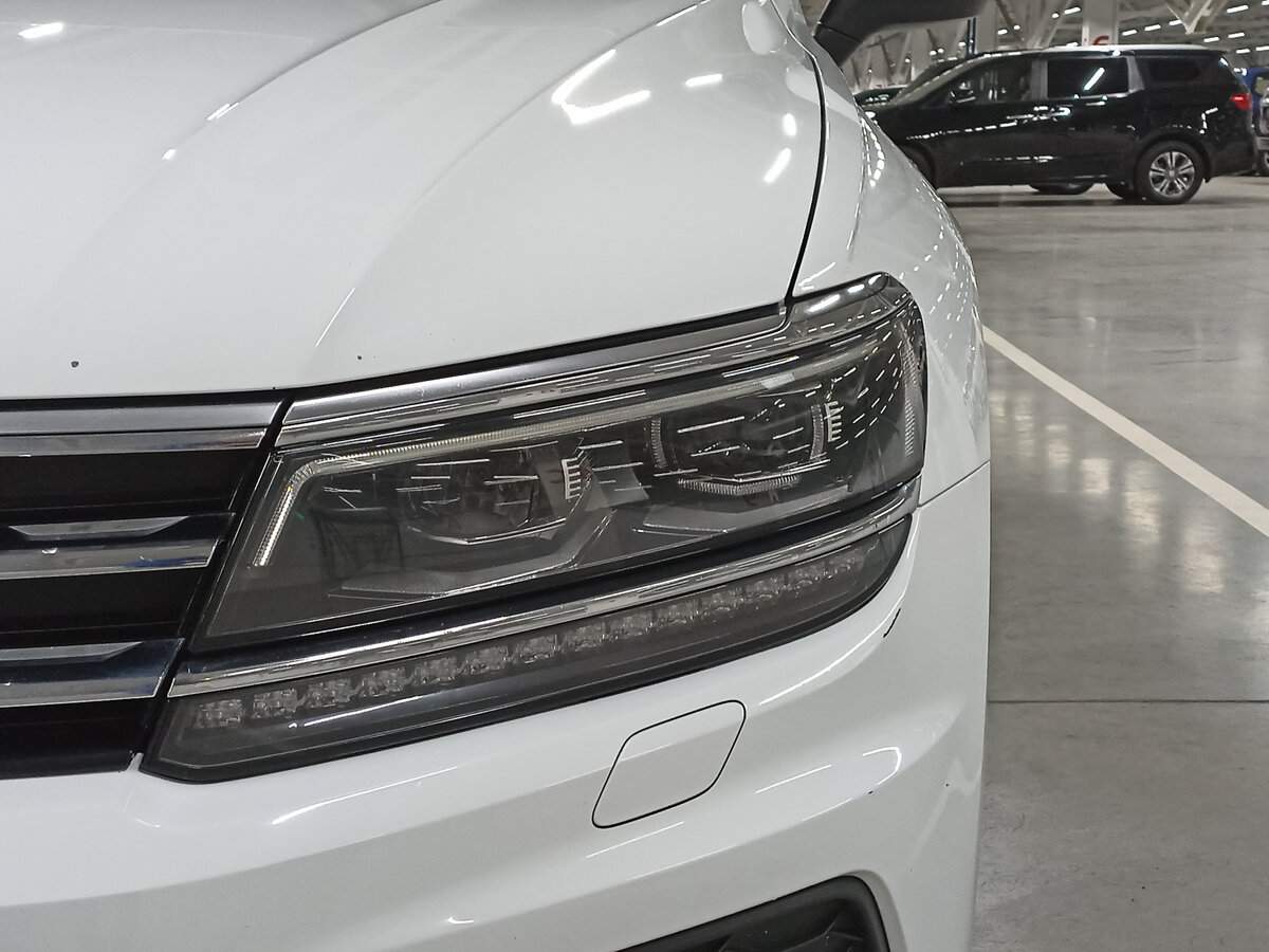 Volkswagen Tiguan, 2018 Фото №17