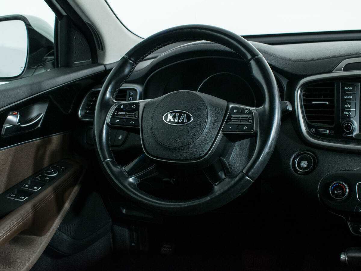 Kia Sorento, 2018 Фото №14