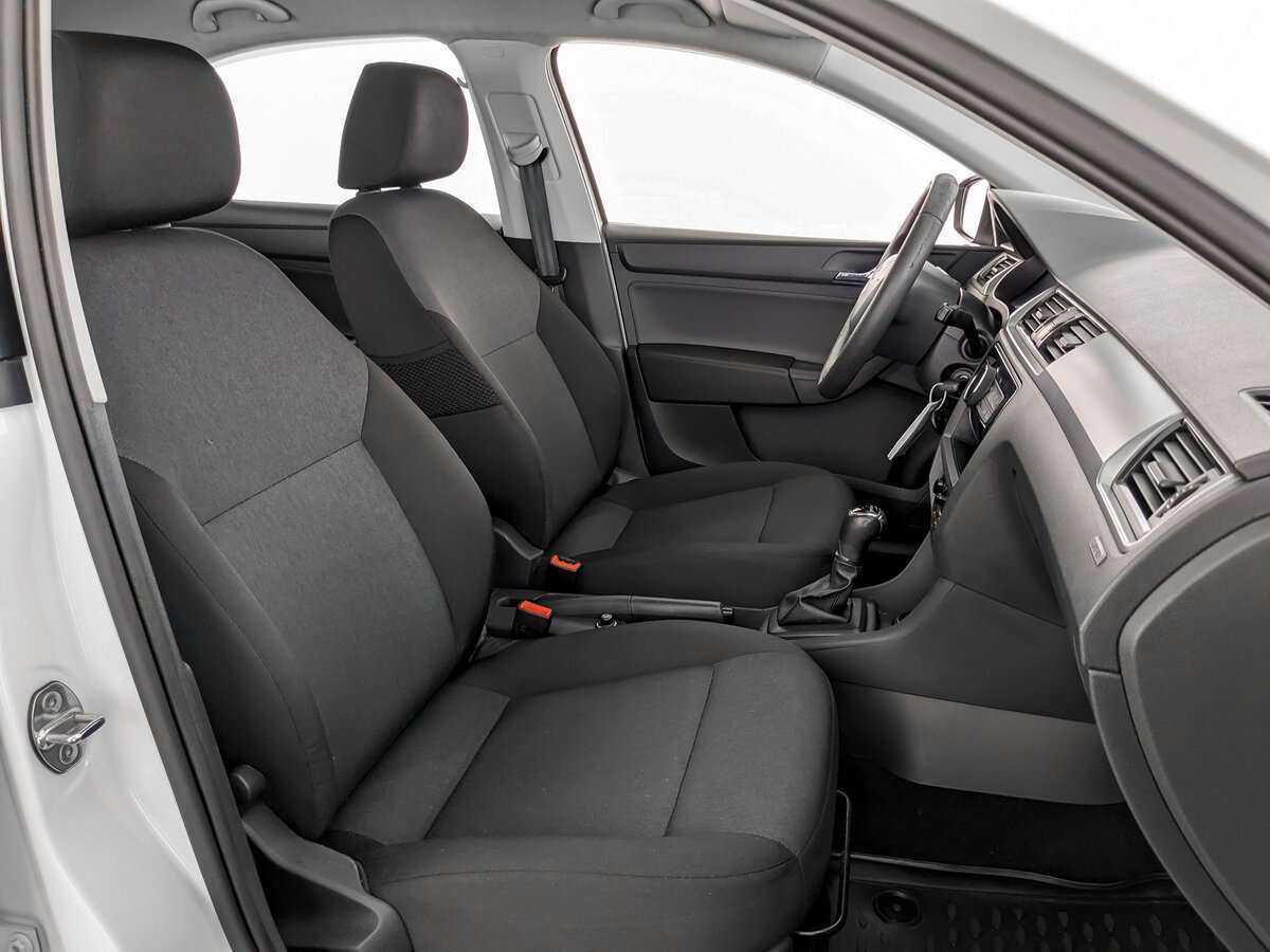 Skoda Rapid, 2017 Фото №21