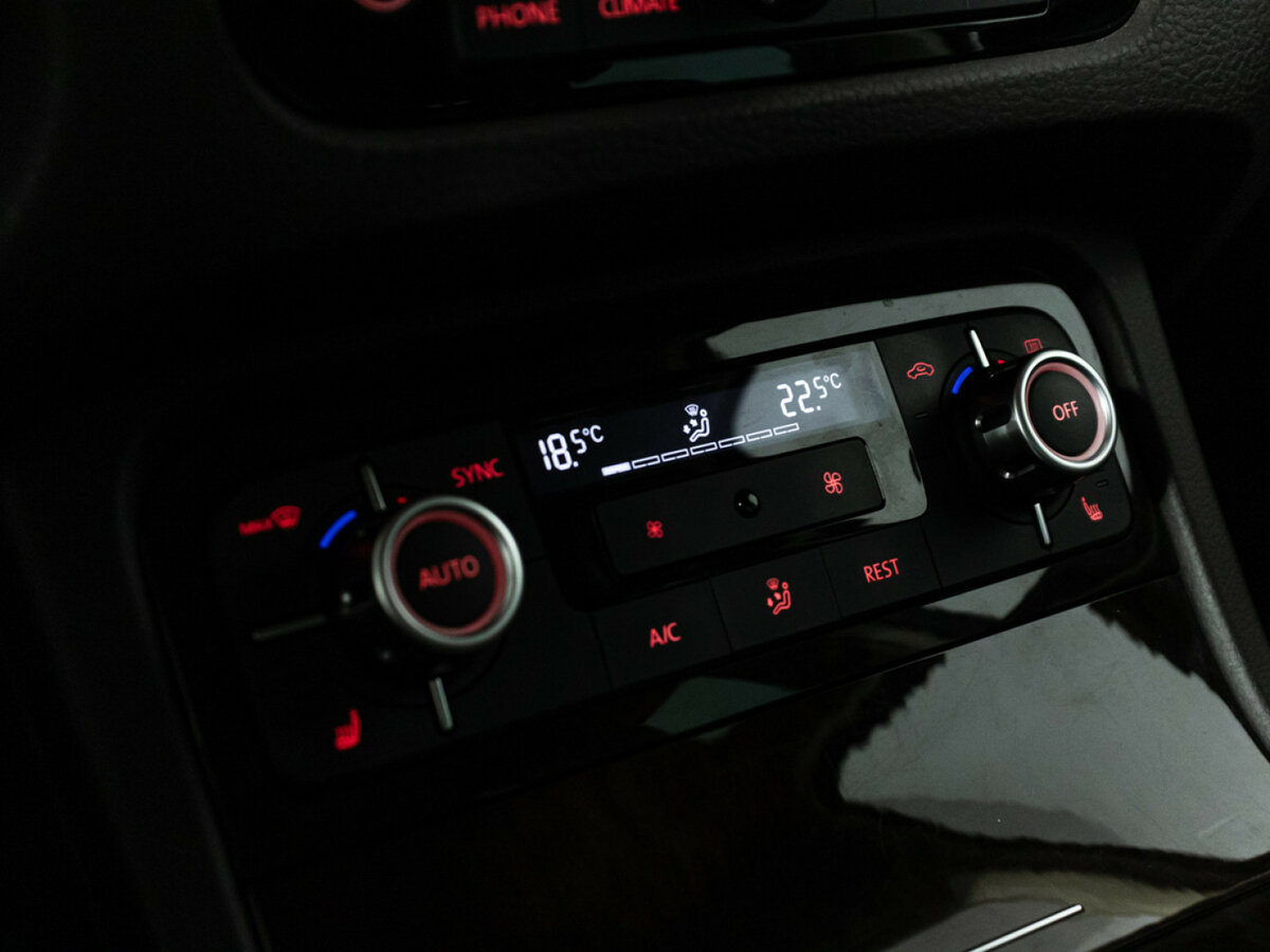 Volkswagen Touareg II, 2014 Фото №17