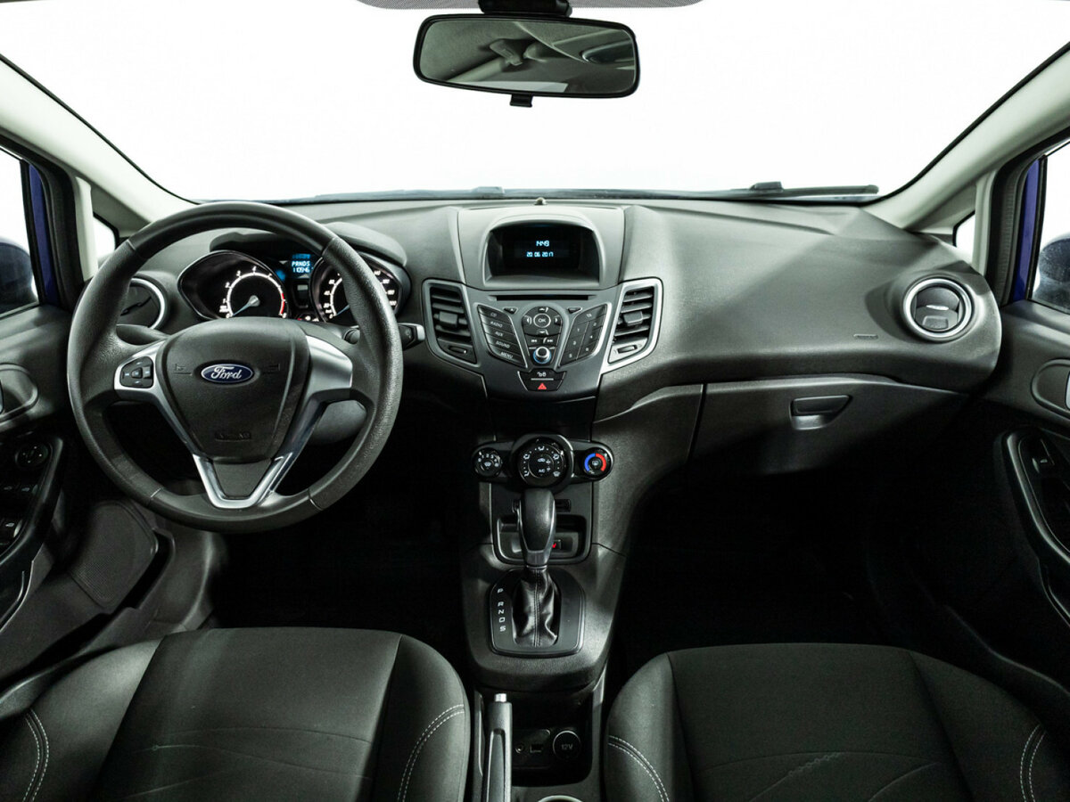 Ford Fiesta Mk6 Рестайлинг, 2016 Фото №13
