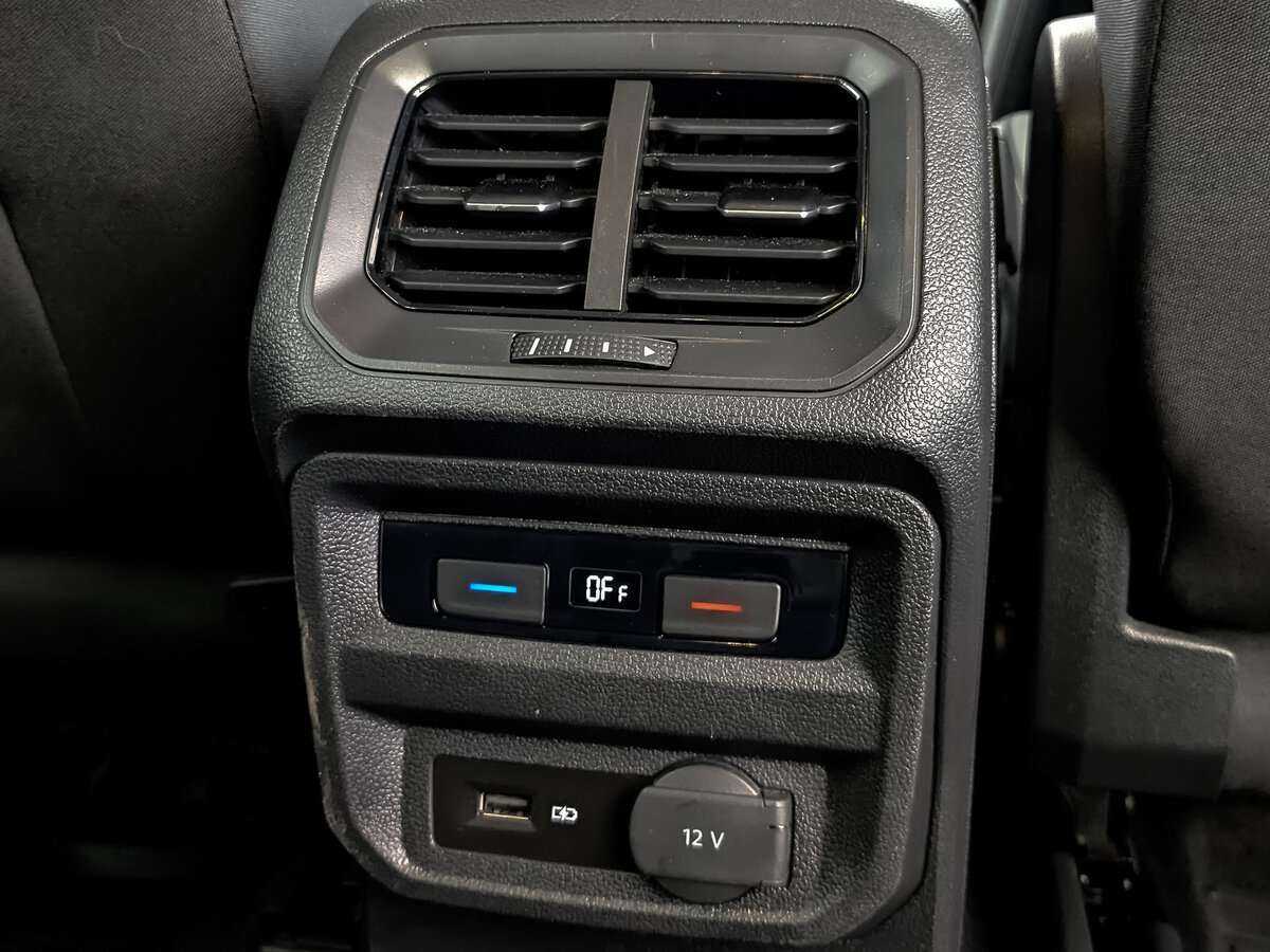 Volkswagen Tiguan, 2020 Фото №23
