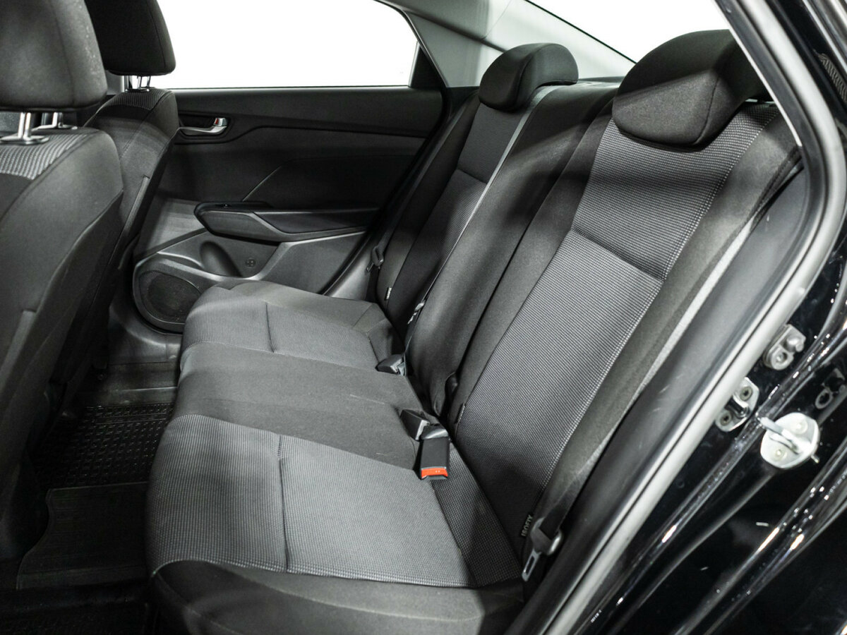 Hyundai Solaris II Рестайлинг, 2022 Фото №10