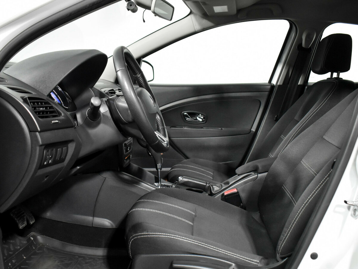 Renault Megane III Рестайлинг, 2013 Фото №11