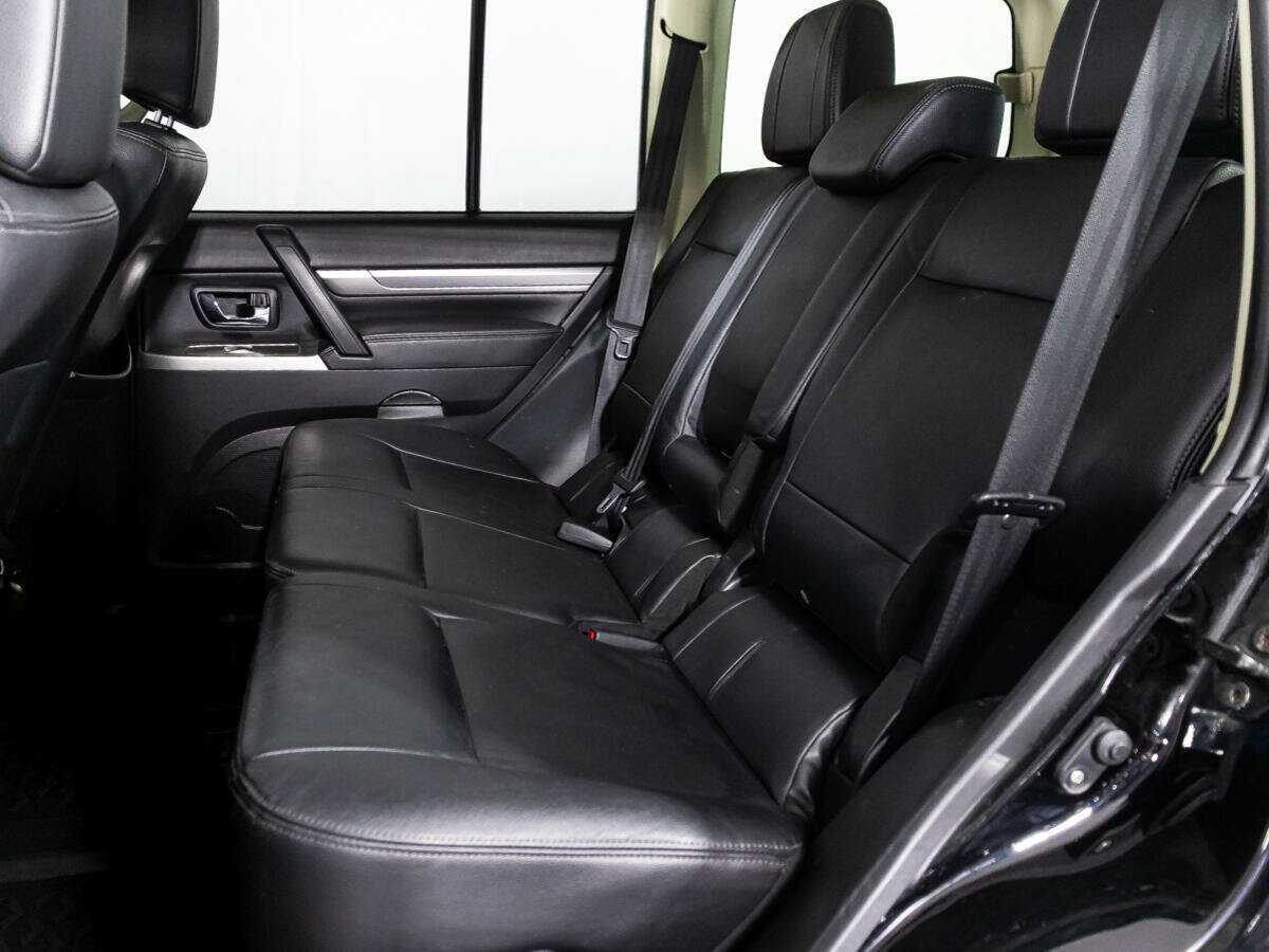 Mitsubishi Pajero, 2015 Фото №10