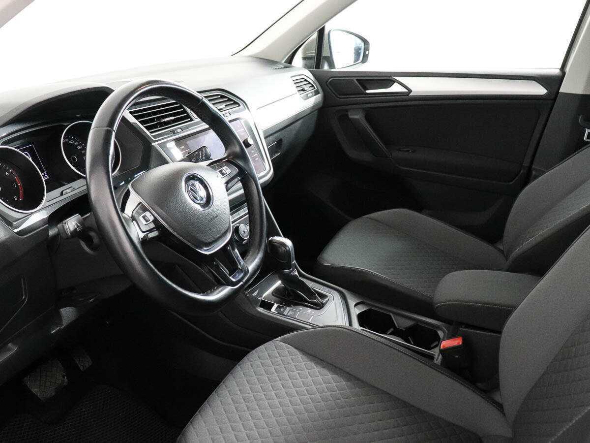 Volkswagen Tiguan L, 2018 Фото №7