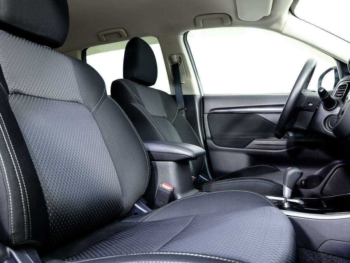 Mitsubishi Outlander, 2018 Фото №12