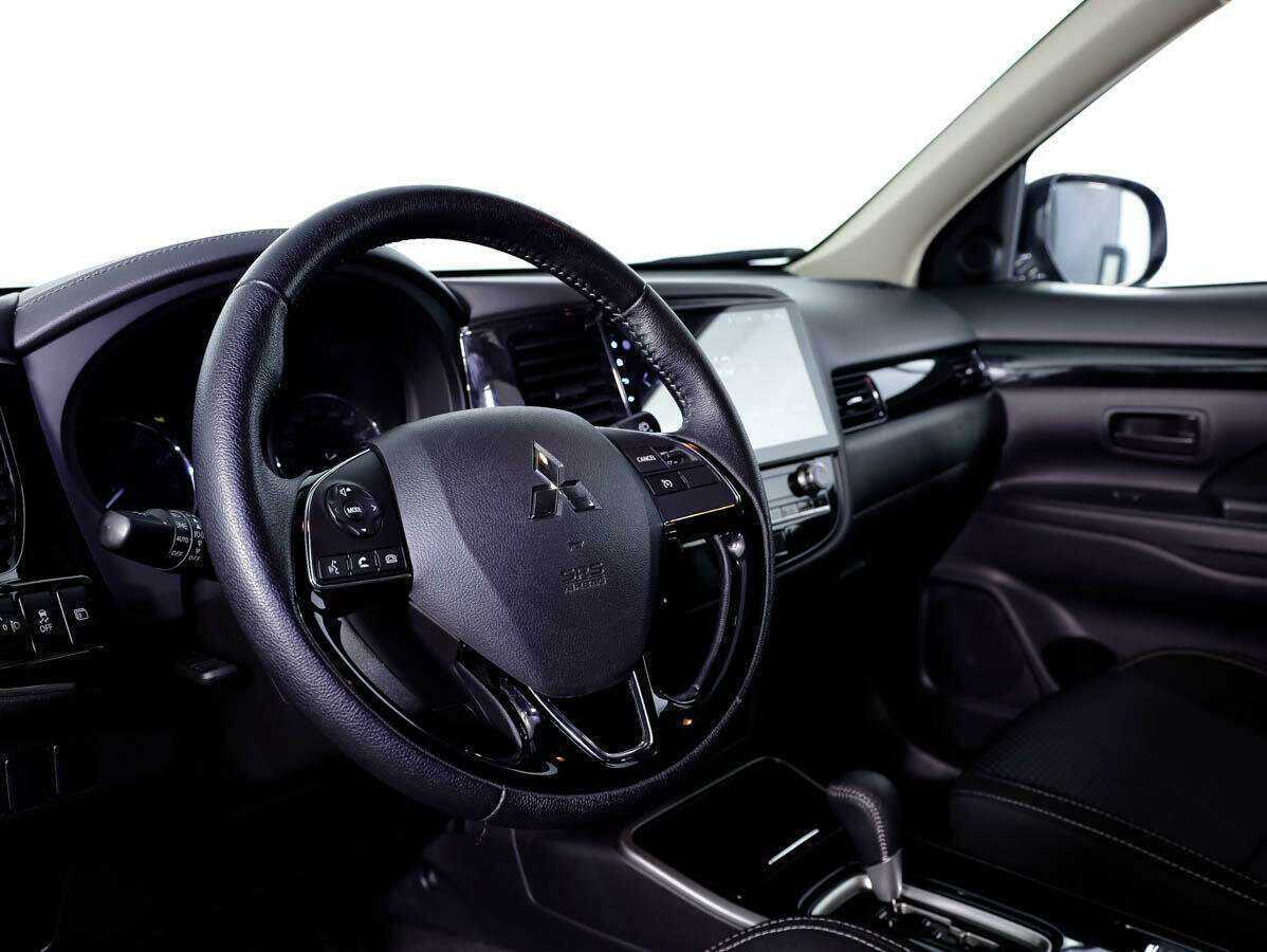 Mitsubishi Outlander, 2021 Фото №11