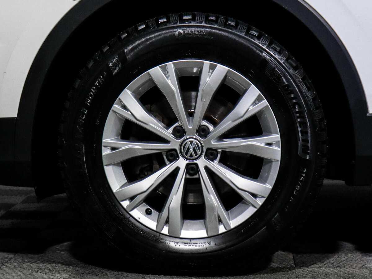 Volkswagen Tiguan, 2020 Фото №12