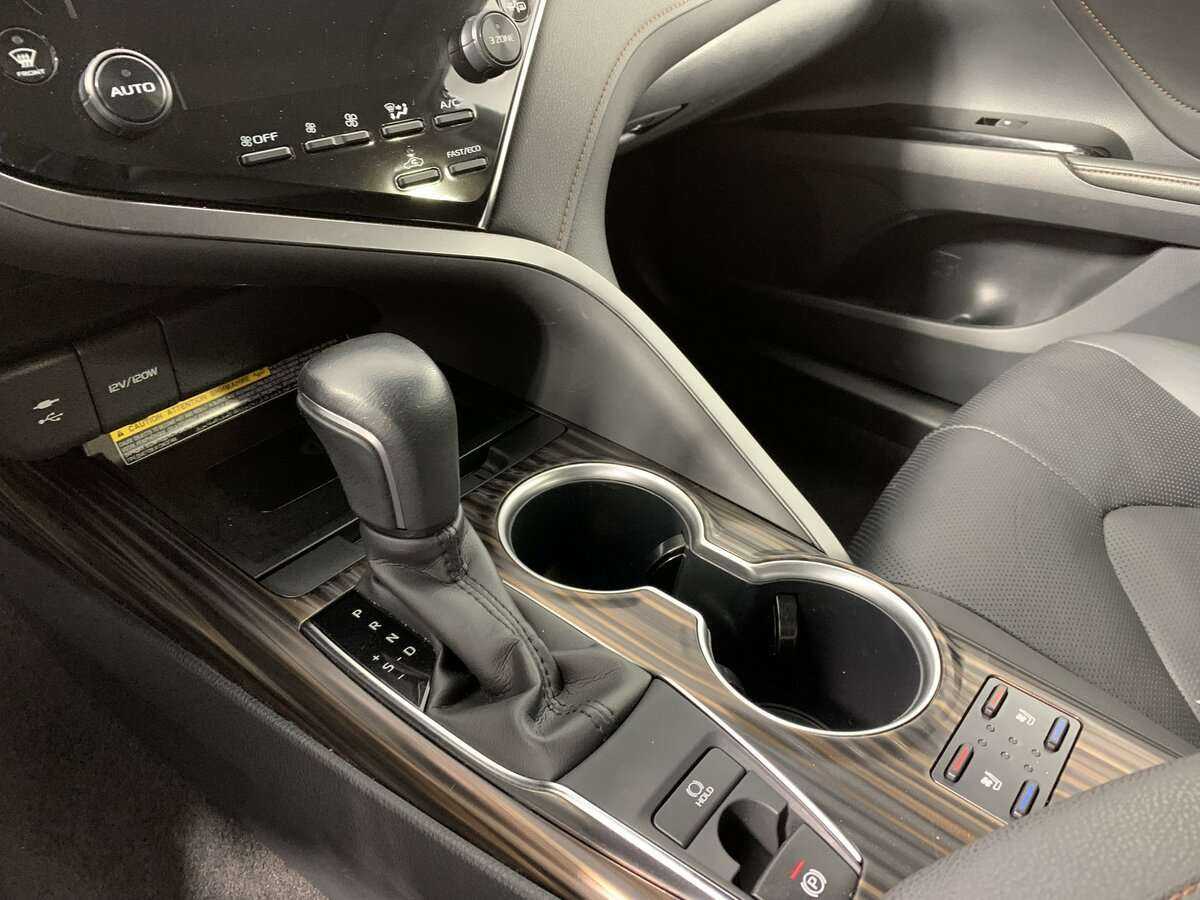 Toyota Camry, 2021 Фото №15