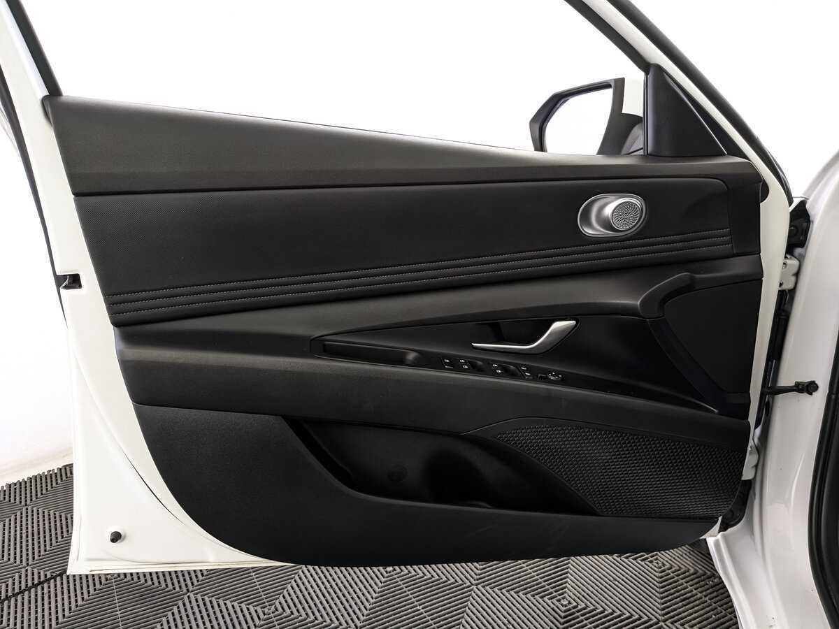 Hyundai Elantra, 2022 Фото №15