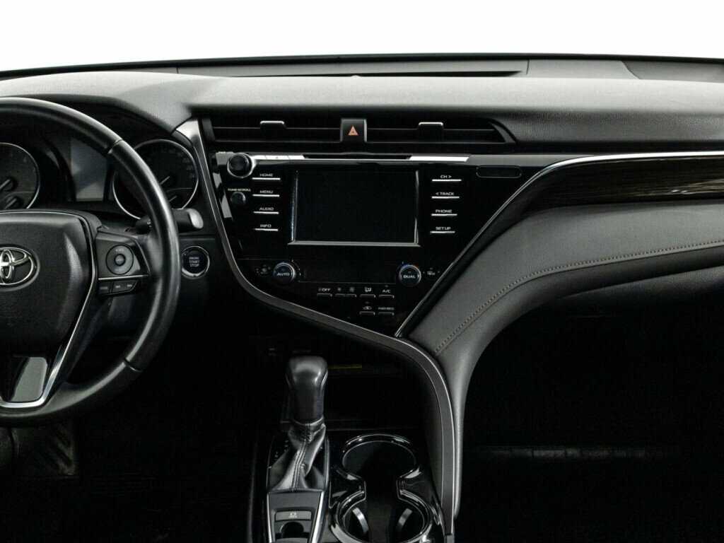 Toyota Camry, 2018 Фото №14