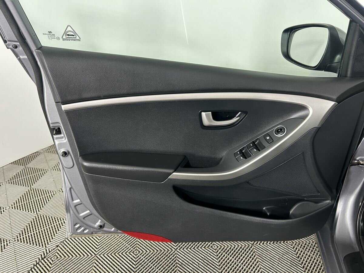 Hyundai i30, 2012 Фото №8