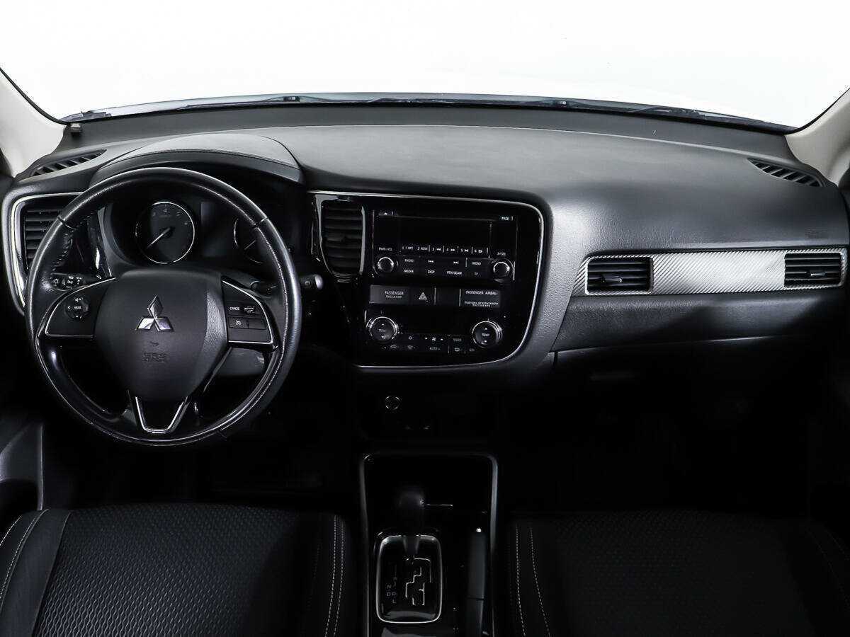 Mitsubishi Outlander, 2018 Фото №11