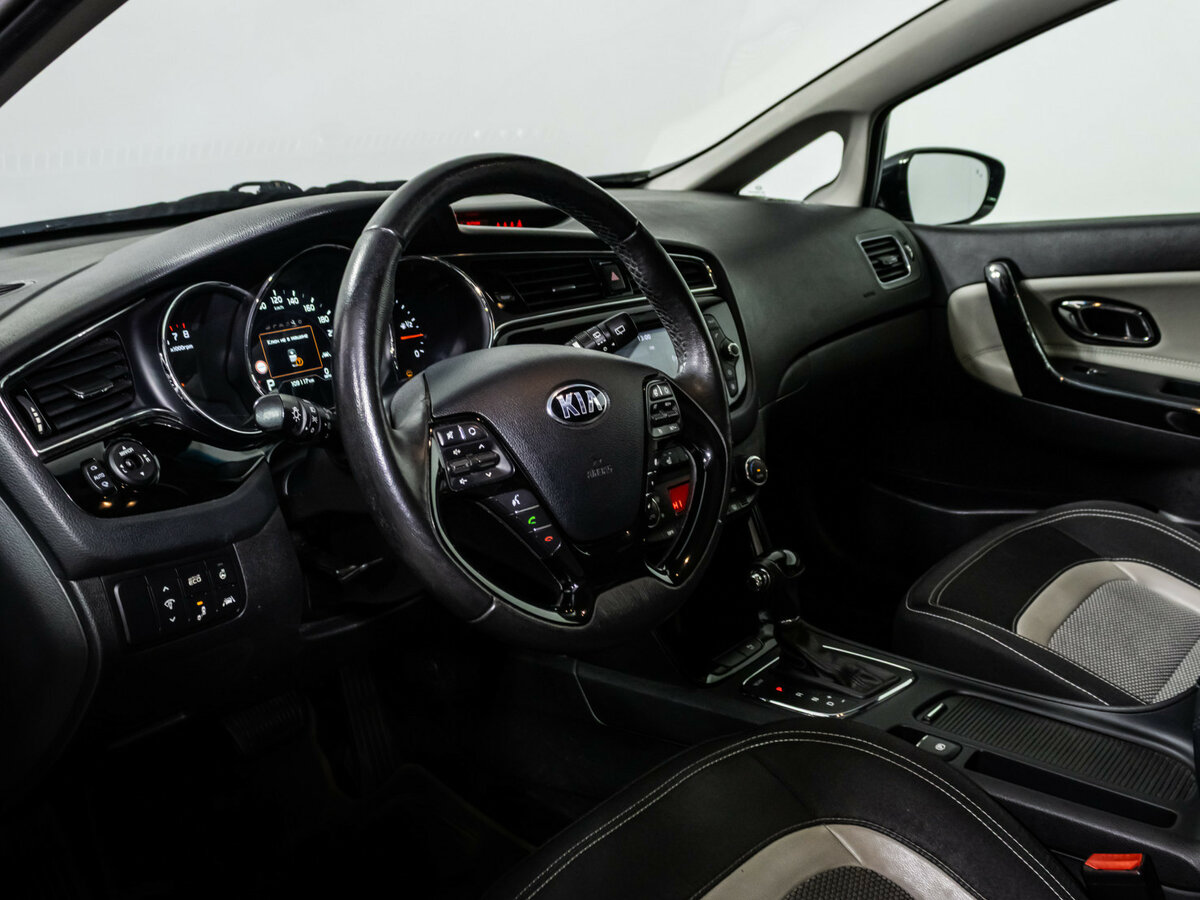 Kia Ceed II Рестайлинг, 2017 Фото №10