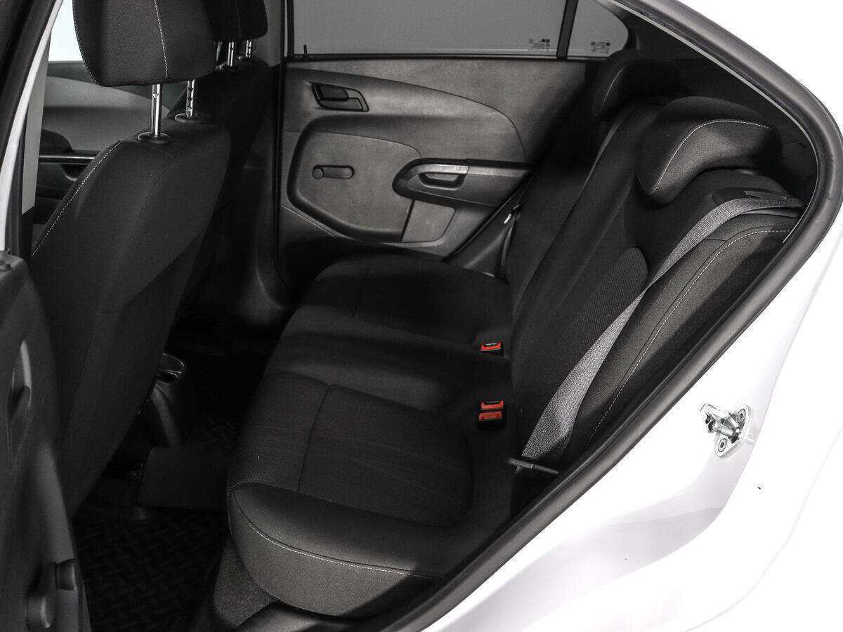 Chevrolet Aveo, 2012 Фото №11