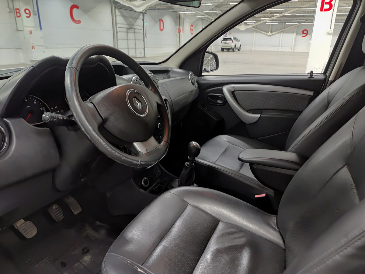 Renault Duster I, 2012 Фото №16