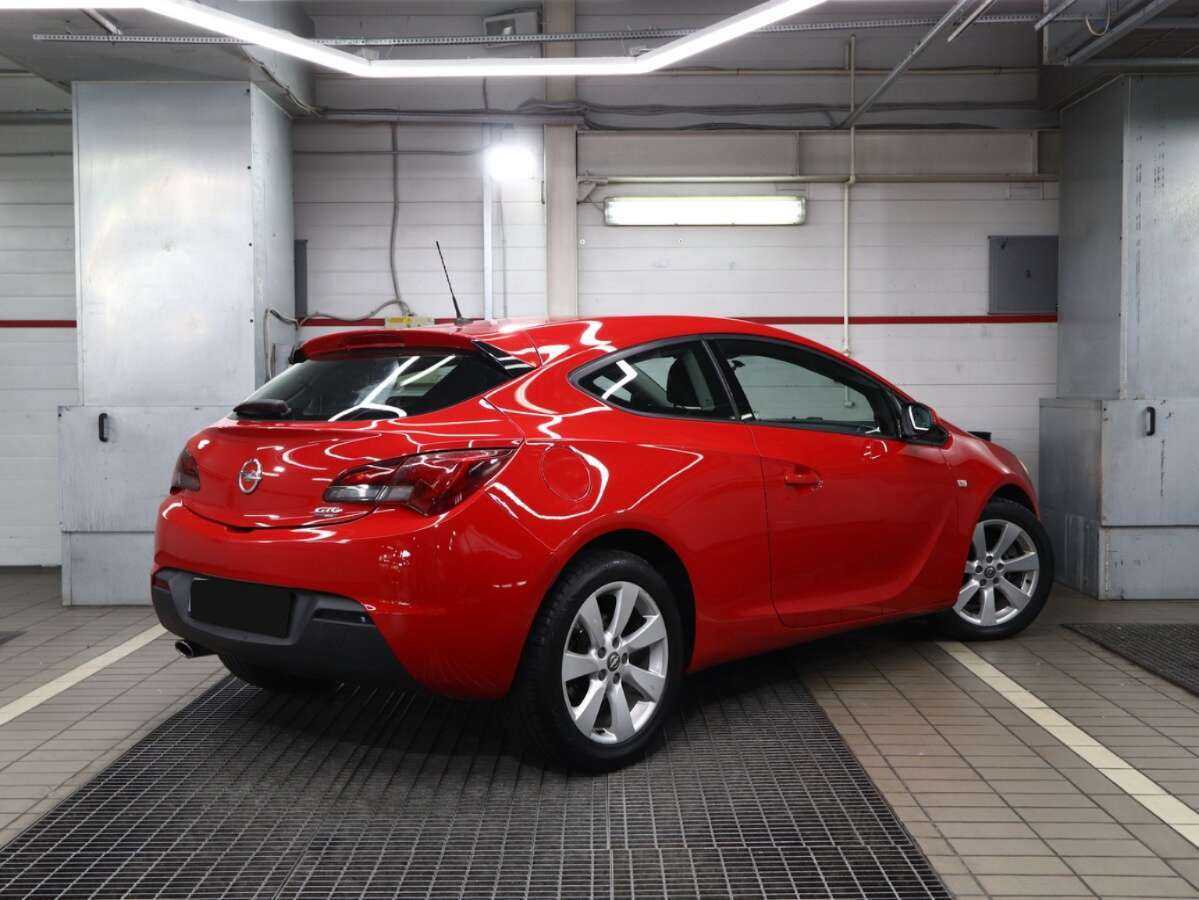 Opel Astra GTC, 2012 Фото №2