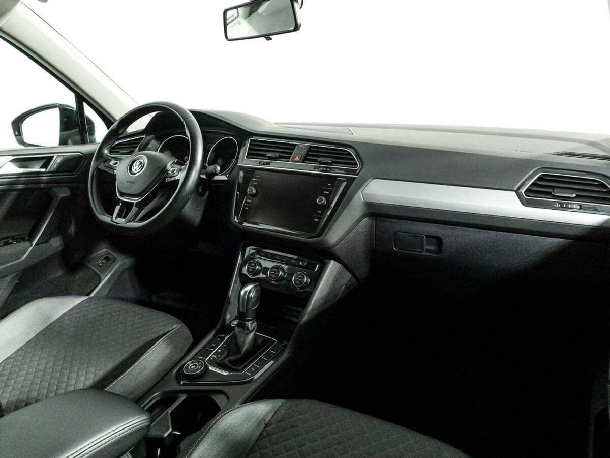 Volkswagen Tiguan, 2020 Фото №9
