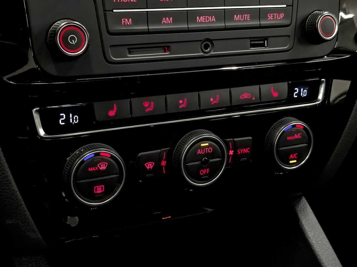 Volkswagen Jetta, 2016 Фото №21