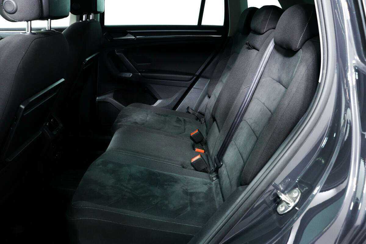 Volkswagen Tiguan, 2018 Фото №12