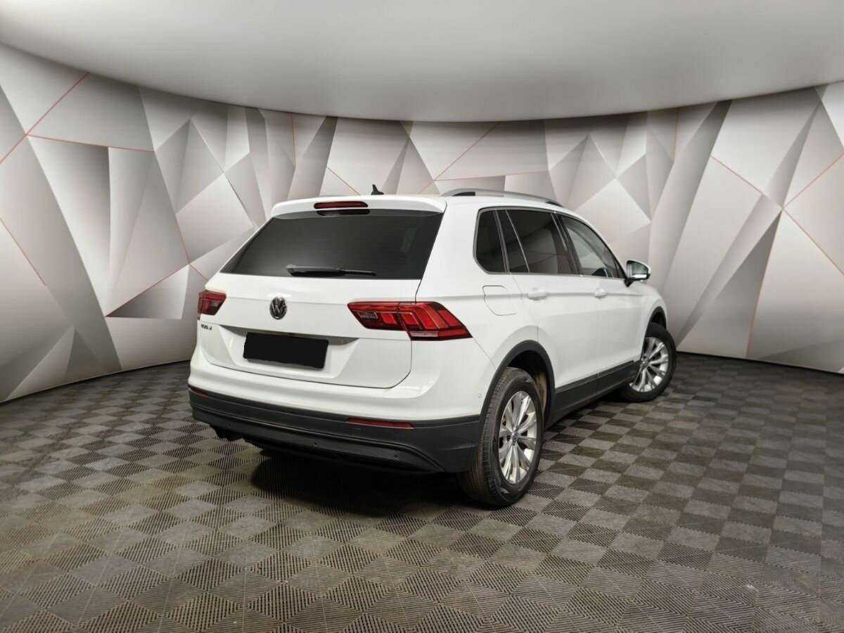 Volkswagen Tiguan, 2018 Фото №2
