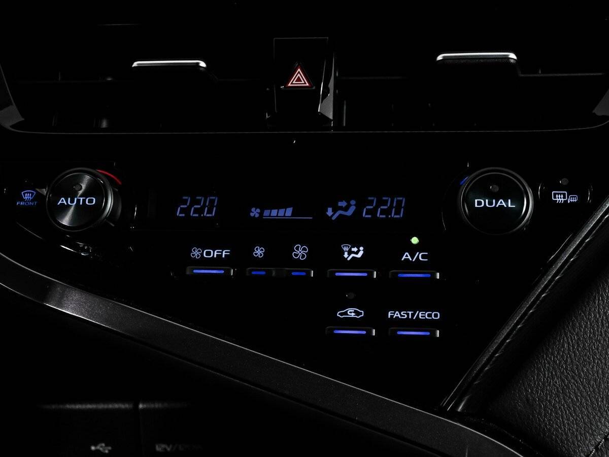 Toyota Camry, 2021 Фото №16