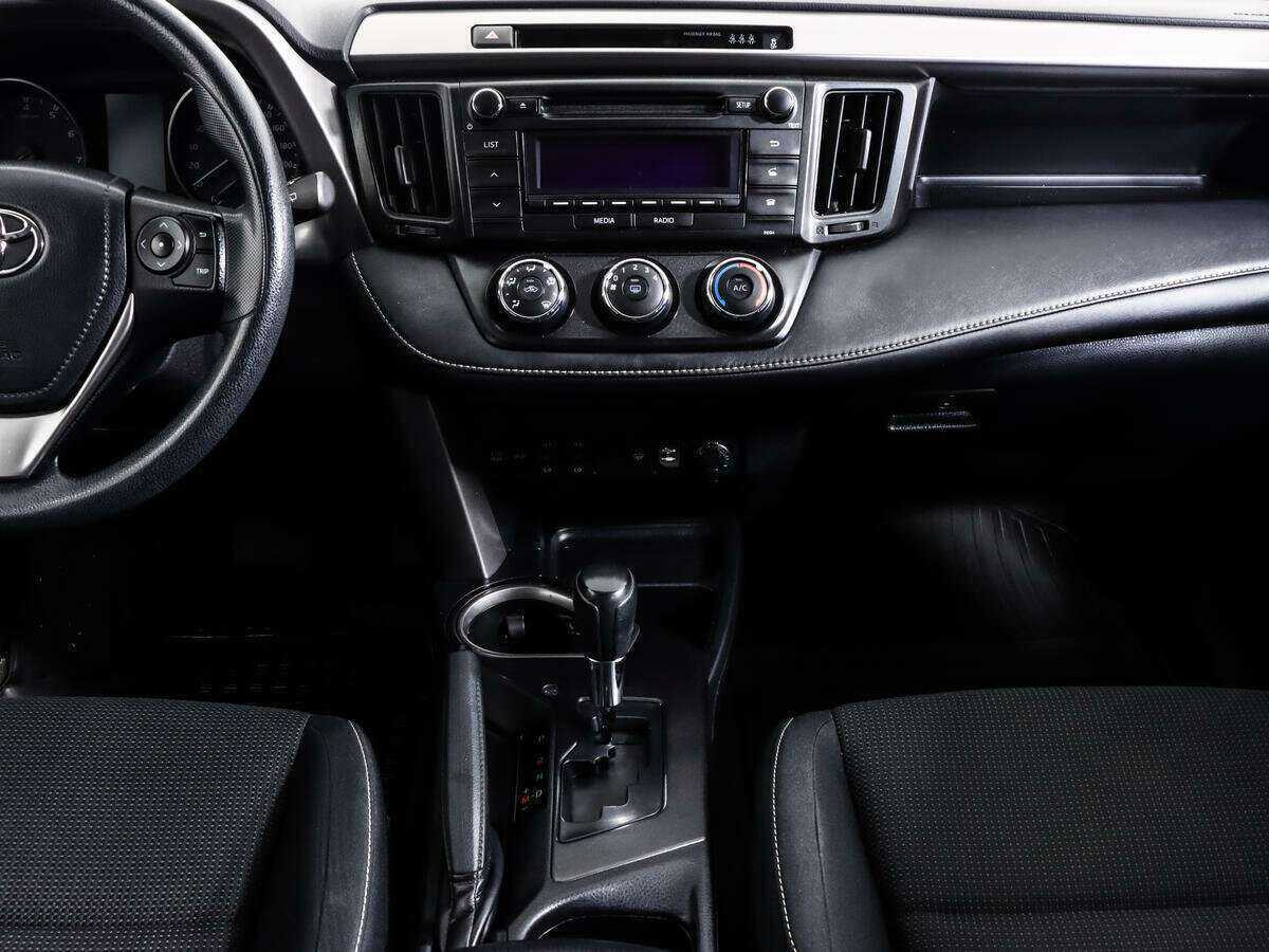 Toyota RAV4, 2017 Фото №14