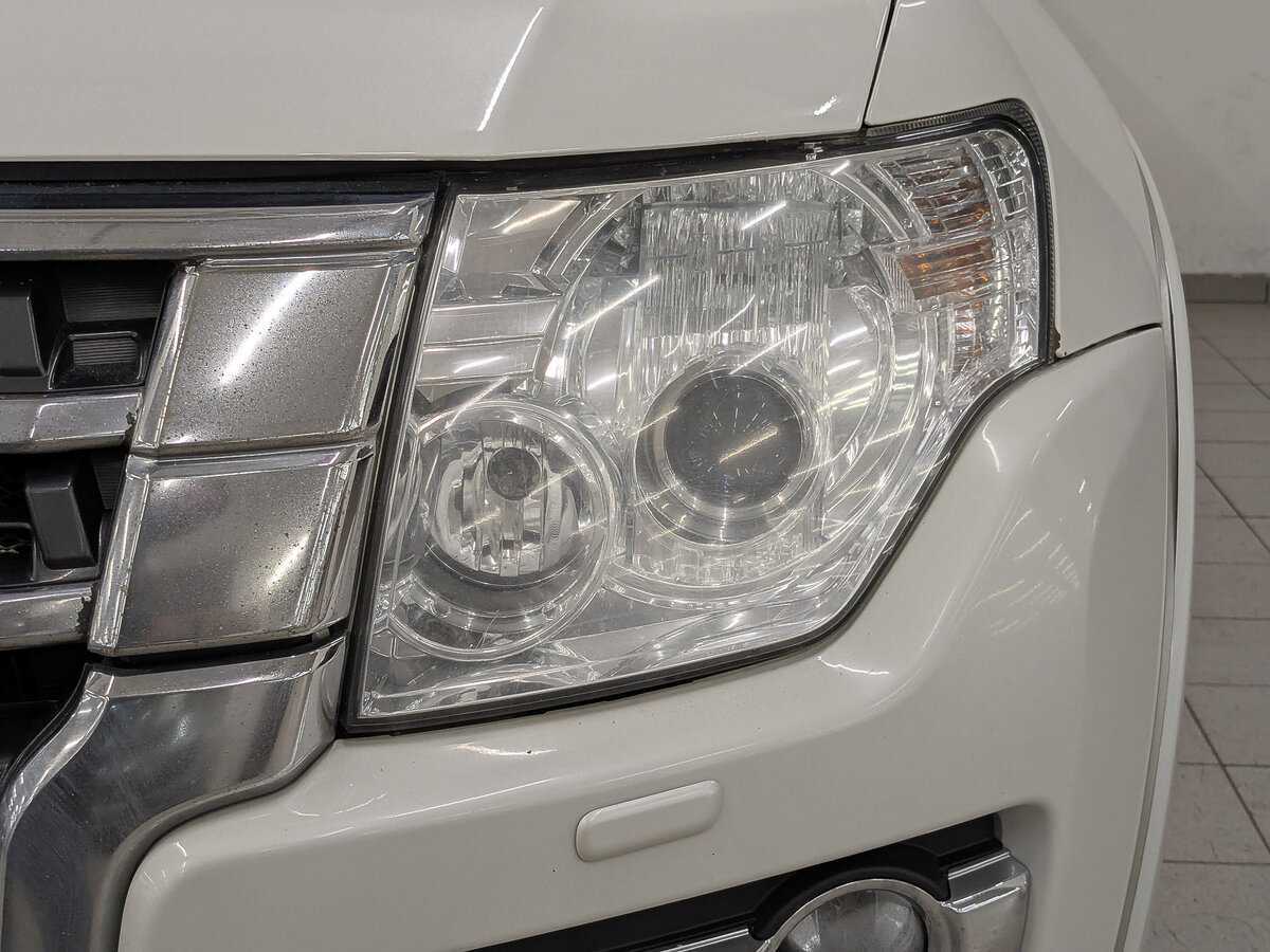 Mitsubishi Pajero, 2015 Фото №11