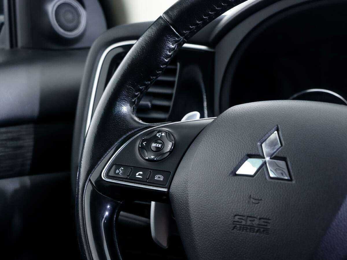 Mitsubishi Outlander, 2015 Фото №16