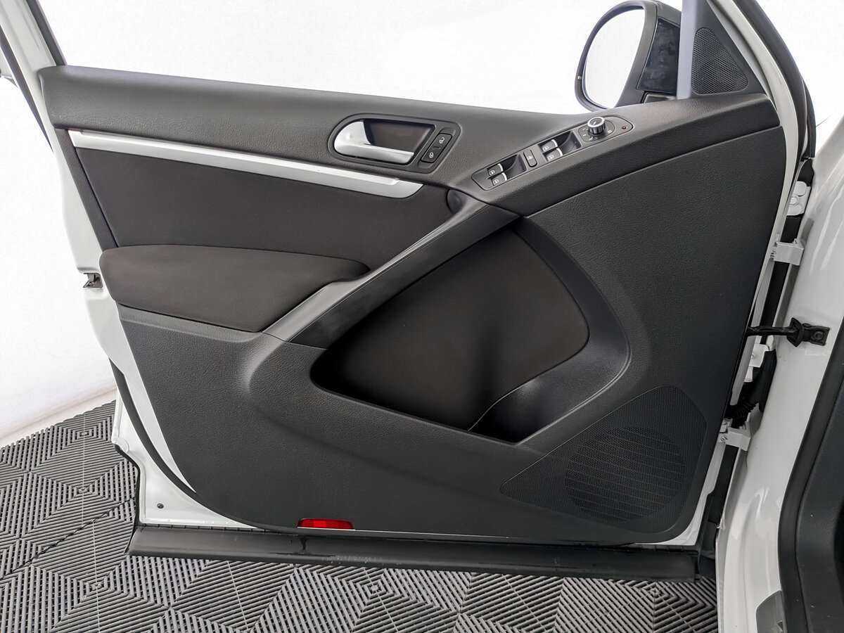 Volkswagen Tiguan, 2013 Фото №15