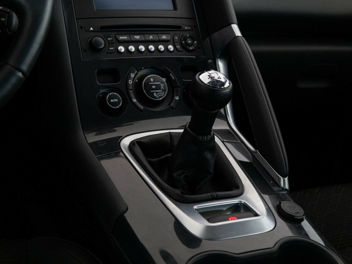 Peugeot 3008 I Рестайлинг, 2014 Фото №10