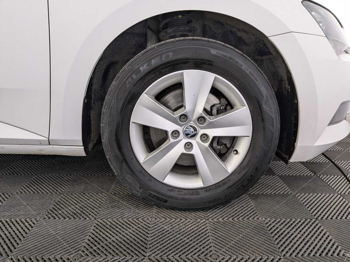 Skoda Superb, 2017 Фото №12