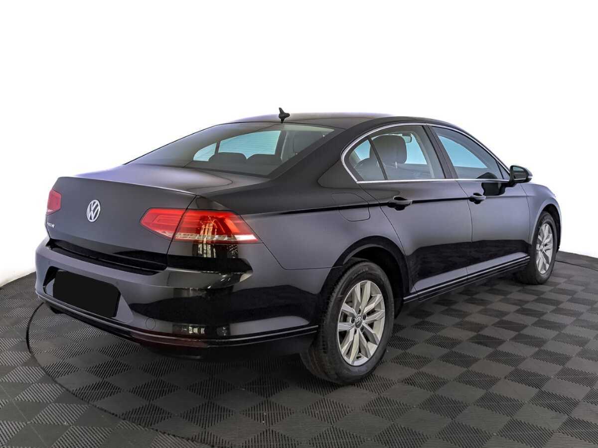 Volkswagen Passat, 2018 Фото №5