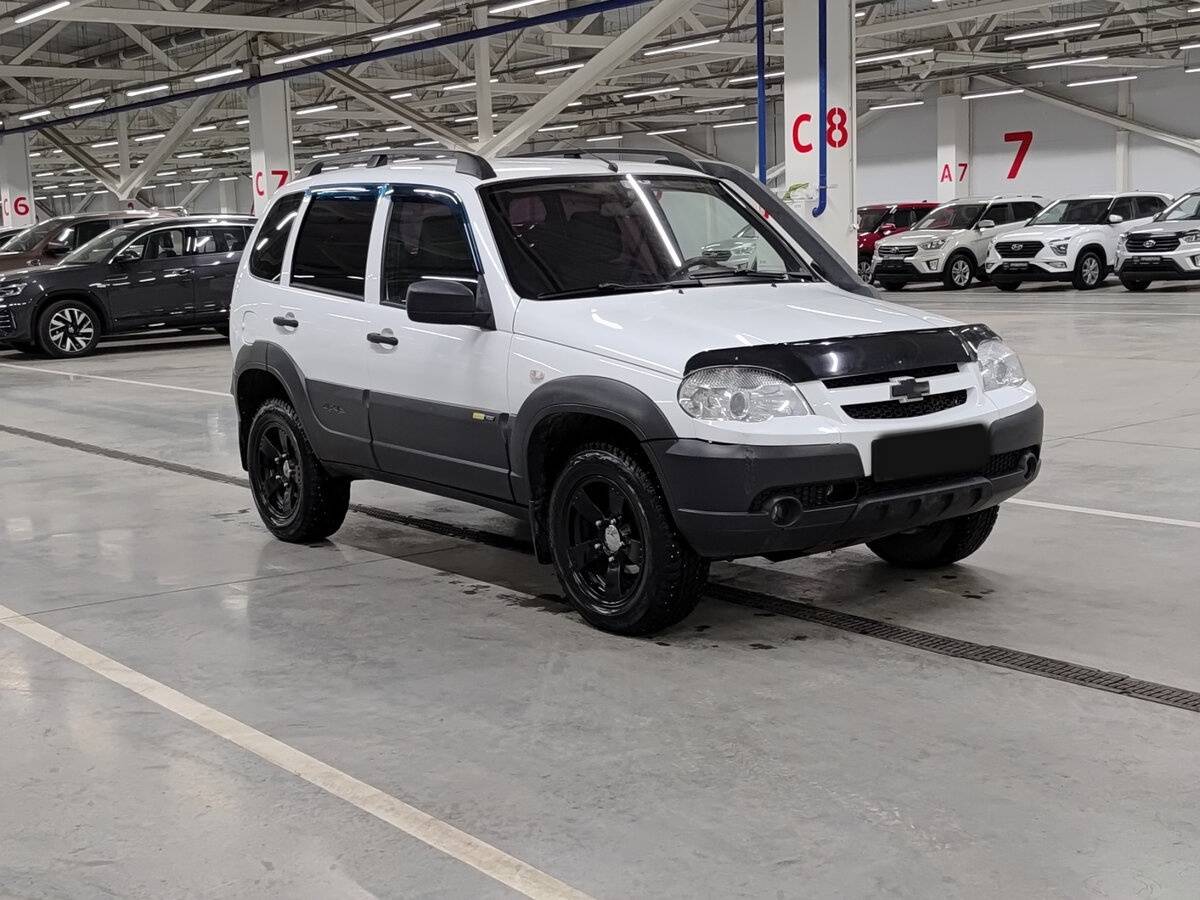 Chevrolet Niva I Рестайлинг, 2017 Фото №3