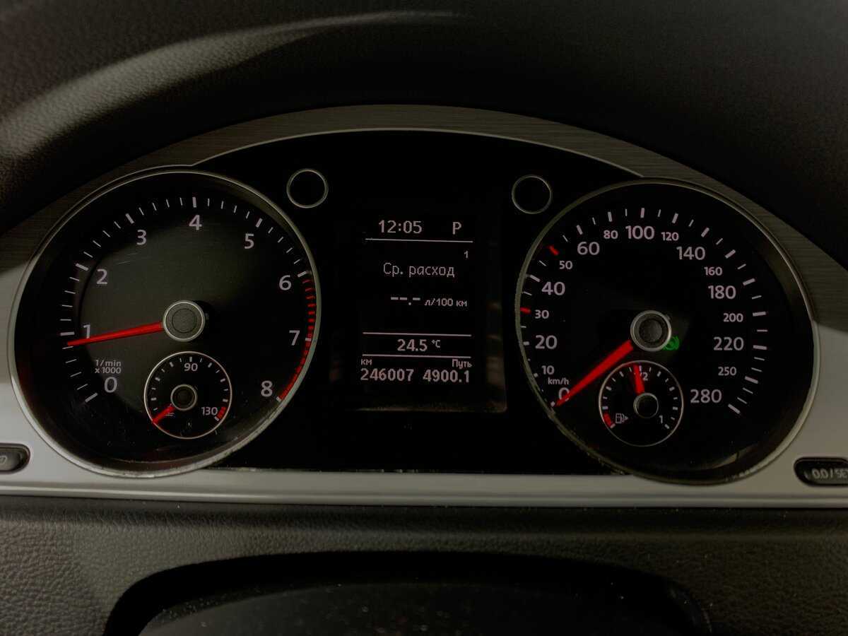 Volkswagen Passat CC, 2013 Фото №15