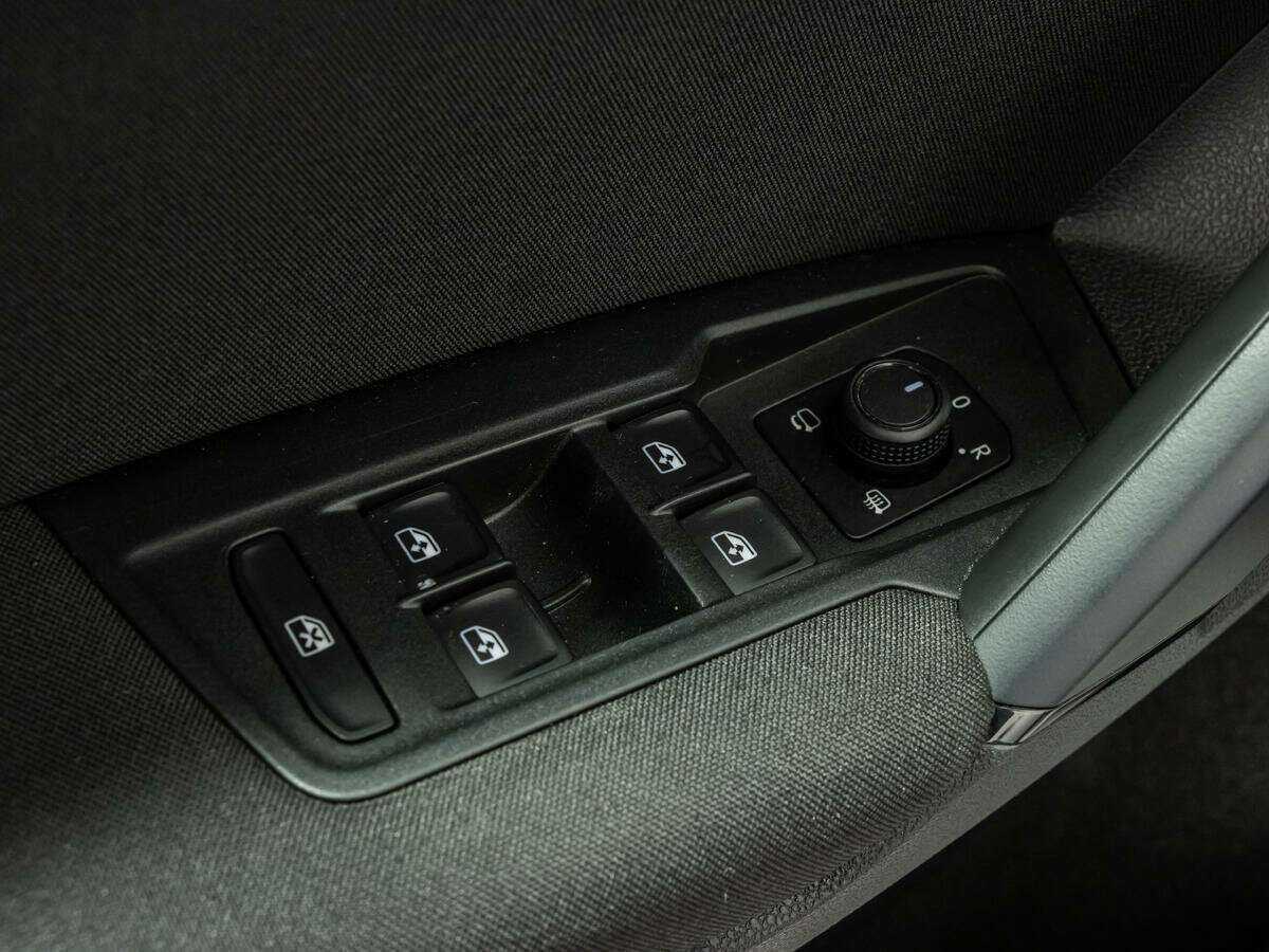 Volkswagen Tiguan, 2020 Фото №13