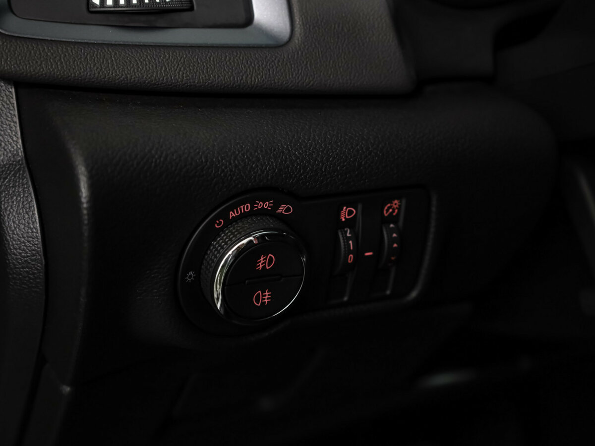 Opel Astra J Рестайлинг, 2014 Фото №13