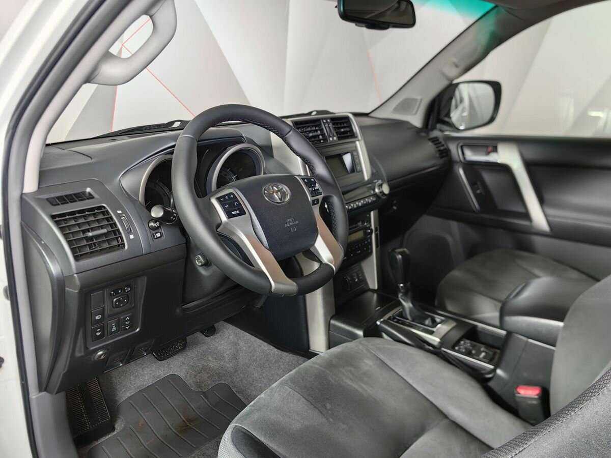 Toyota Land Cruiser Prado, 2012 Фото №14