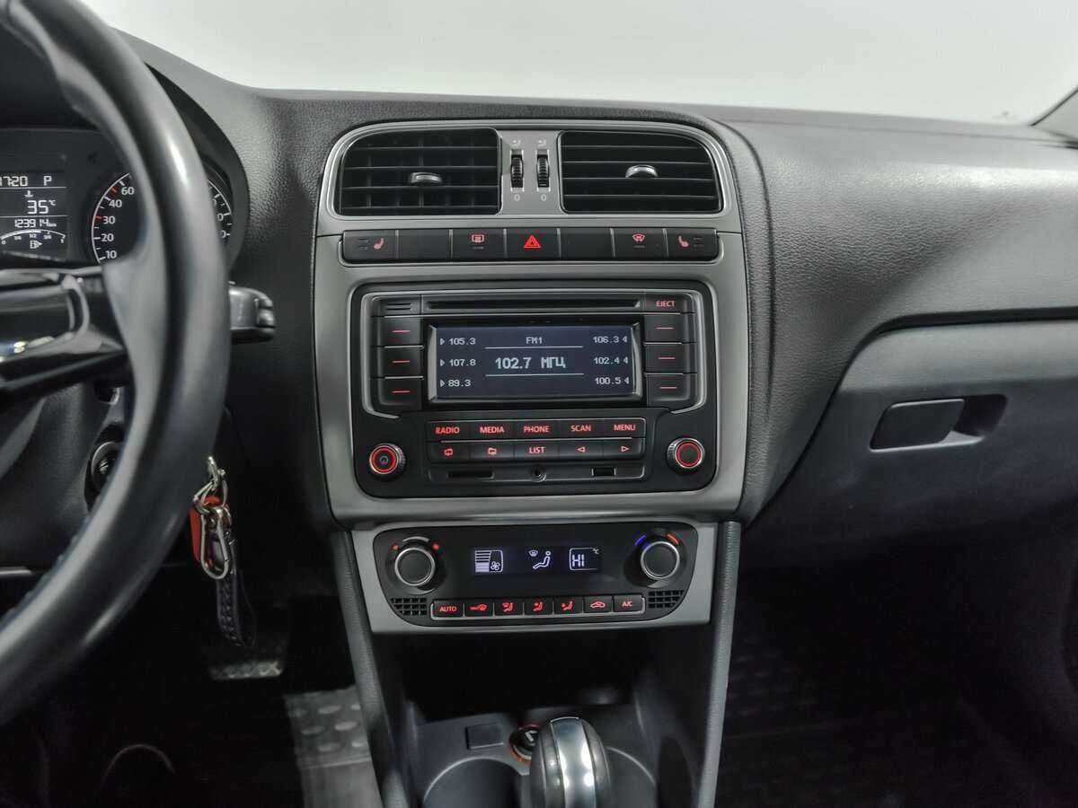 Volkswagen Polo, 2015 Фото №9