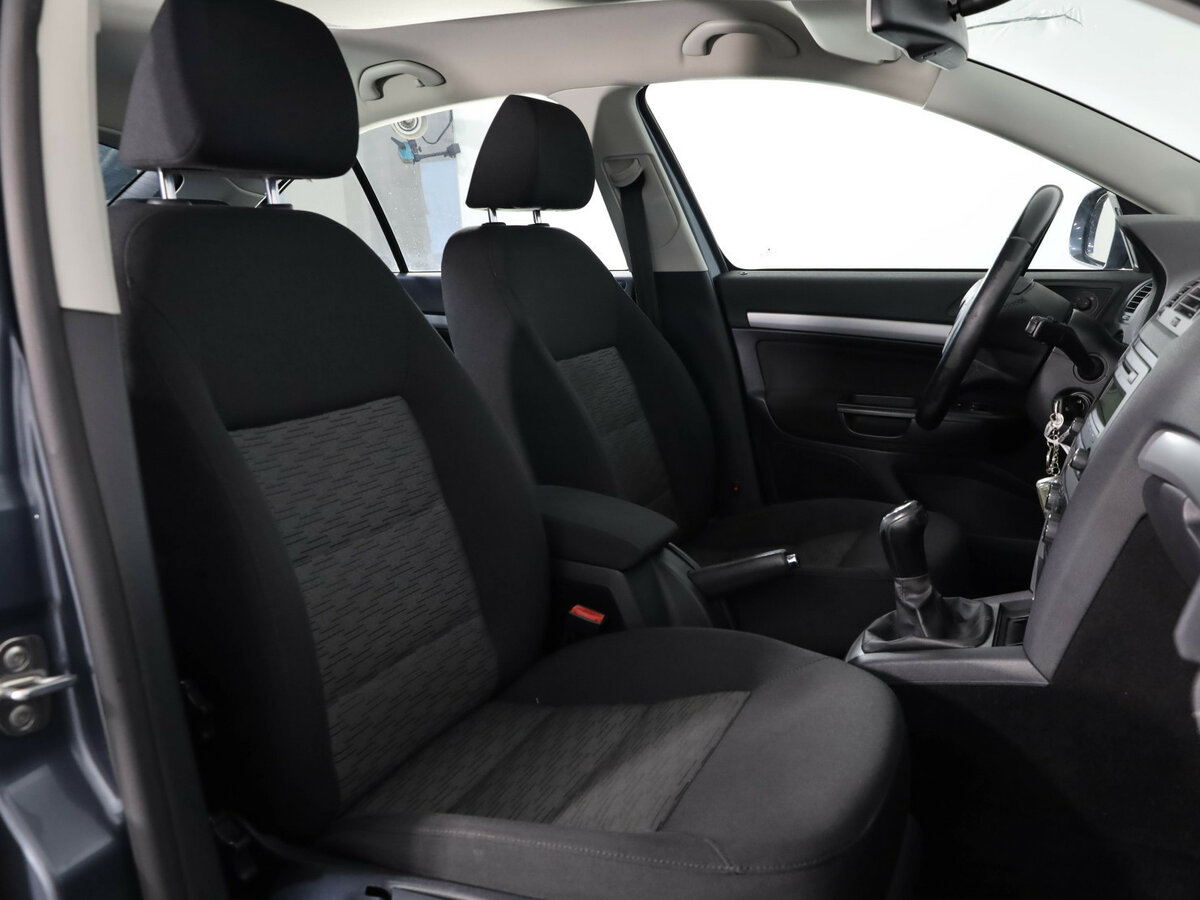 Skoda Octavia II (A5) Рестайлинг, 2012 Фото №15