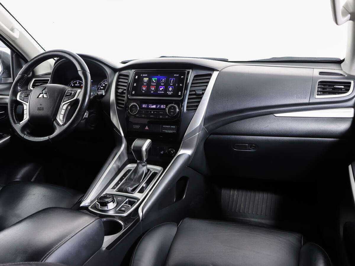 Mitsubishi Pajero Sport, 2019 Фото №7