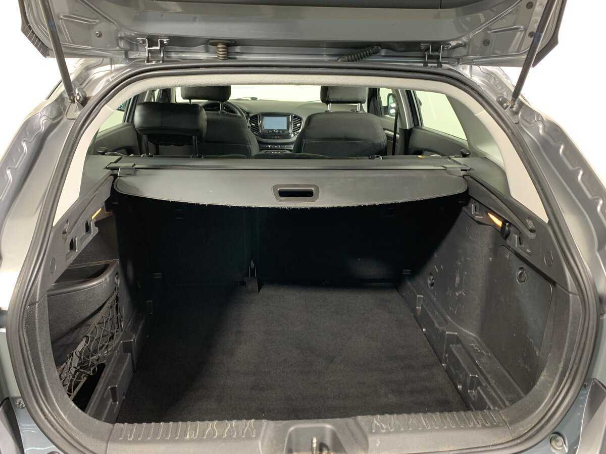 Lada (ВАЗ) Vesta SW, 2019 Фото №20